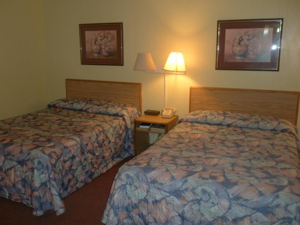 Budget Inn Bluffton Room photo